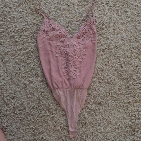 Tops - Light pink stylish body suit